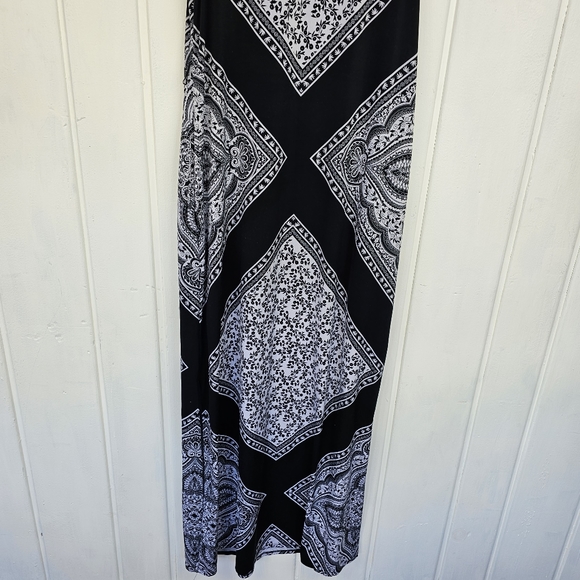 Soma Black White Floral Pattern Knit Sleeveless Belted Maxi Dress Medium - Picture 7 of 16